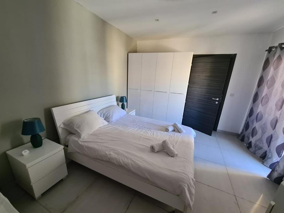 St Julians Central 2 Bedroom Apartment Saint Julian's Ngoại thất bức ảnh